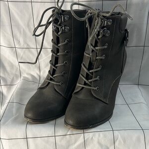 Daisy Fuentes Lace-Up Boots